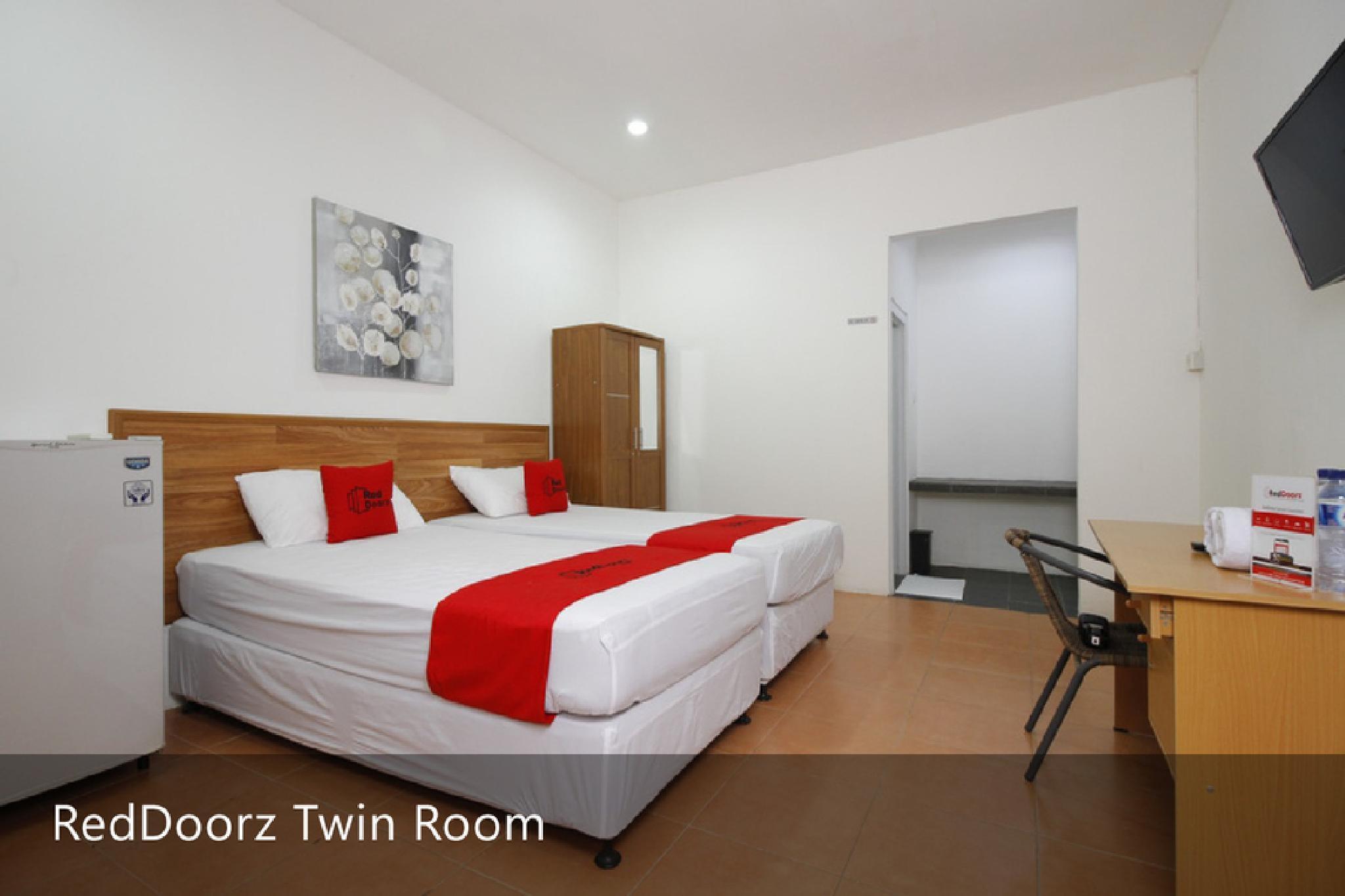Reddoorz Plus Near Plaza Indonesia Jakarta Exterior foto