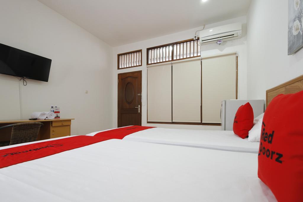 Reddoorz Plus Near Plaza Indonesia Jakarta Exterior foto