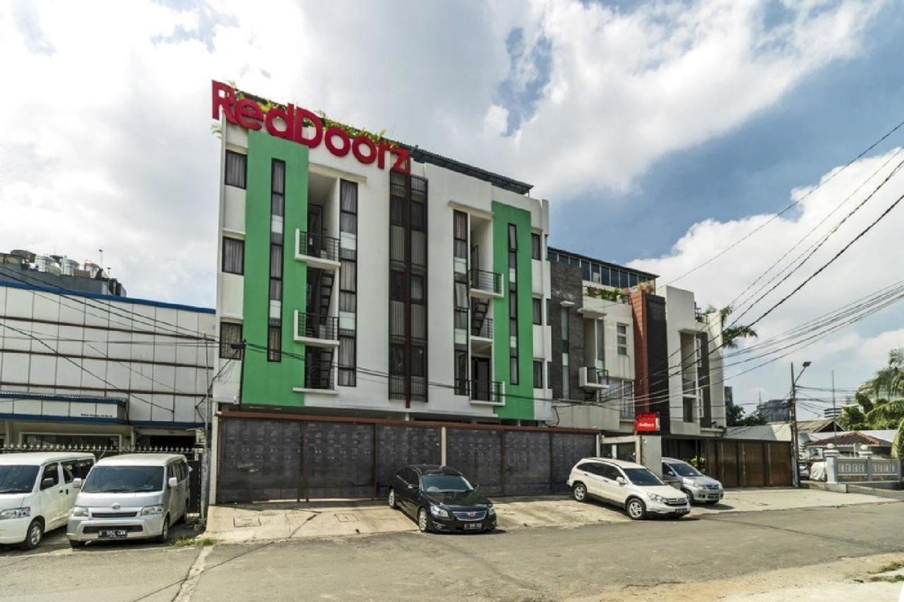 Reddoorz Plus Near Plaza Indonesia Jakarta Exterior foto