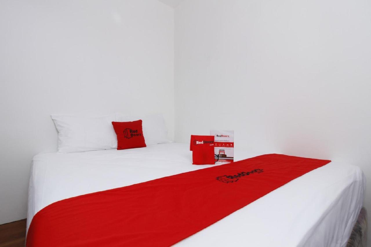 Reddoorz Plus Near Plaza Indonesia Jakarta Exterior foto
