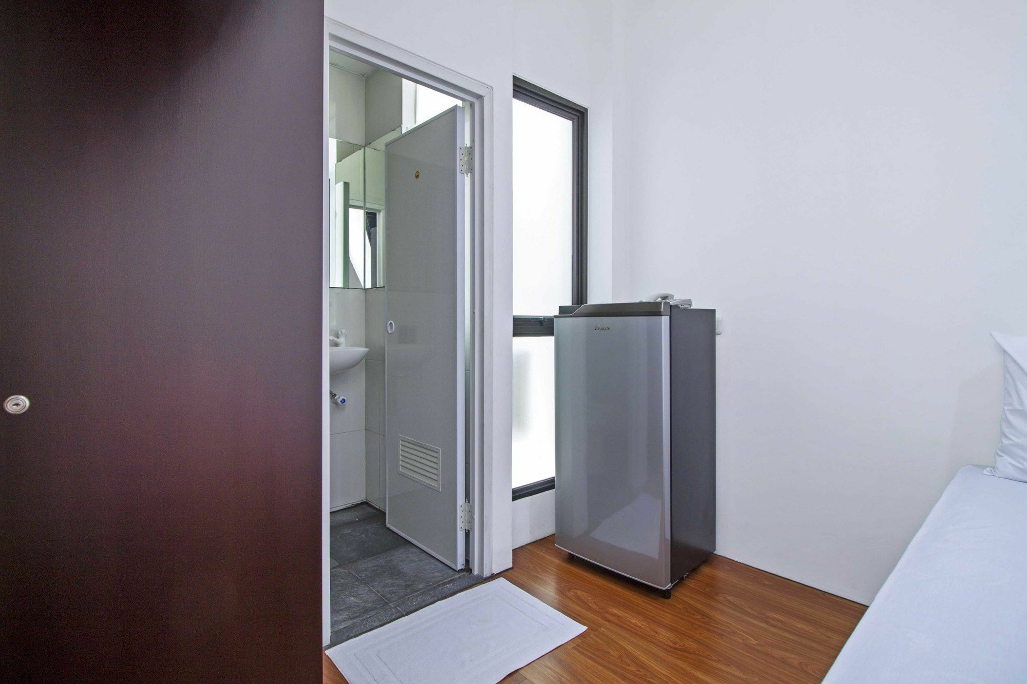 Reddoorz Plus Near Plaza Indonesia Jakarta Exterior foto